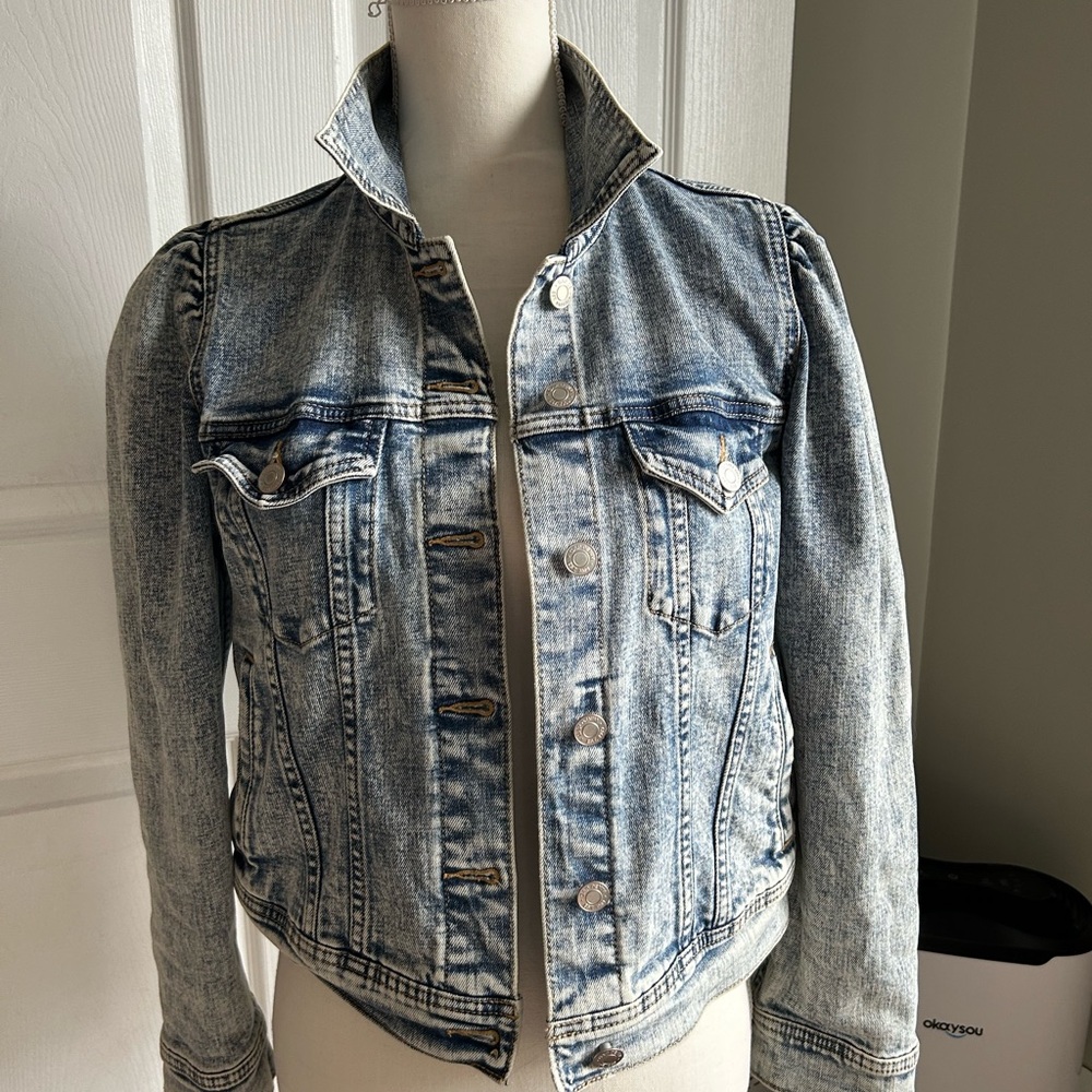 GAP Light Wash Denim Jacket